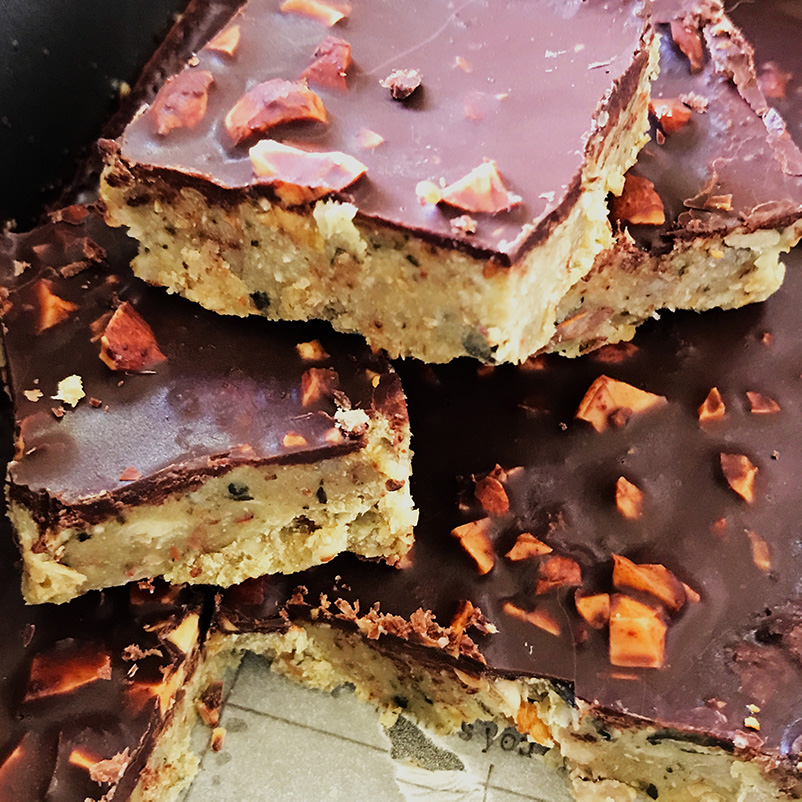 Weekly Tip: Raw Nut & Seed bars